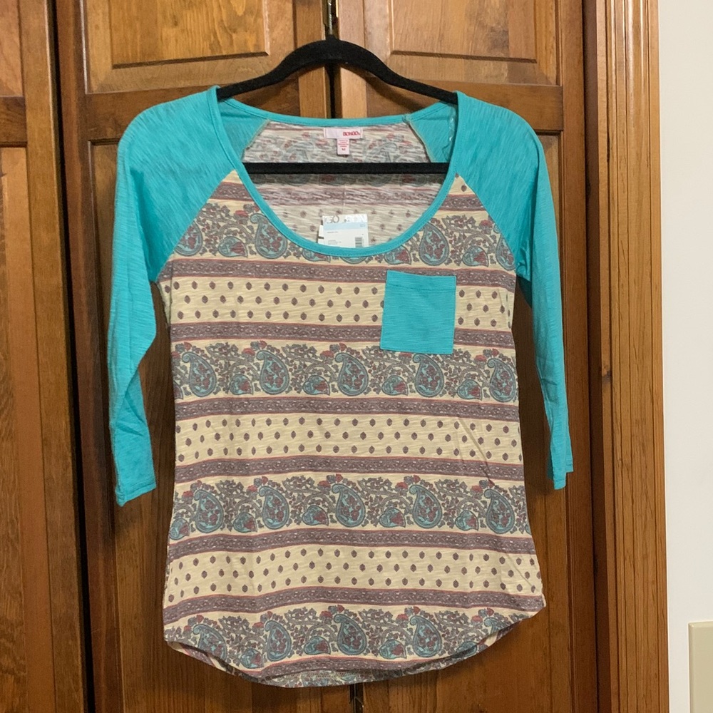Geometric 3/4 length sleeve t-shirt
